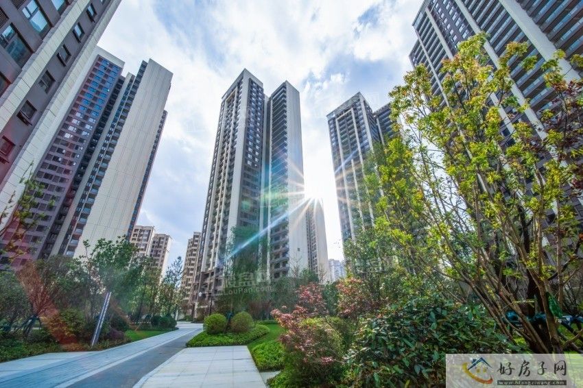 中铁逸都国际F组团工程F6、F27-30、FS5、FS10-13、F2地库获得竣工许可            </h1>(图8)