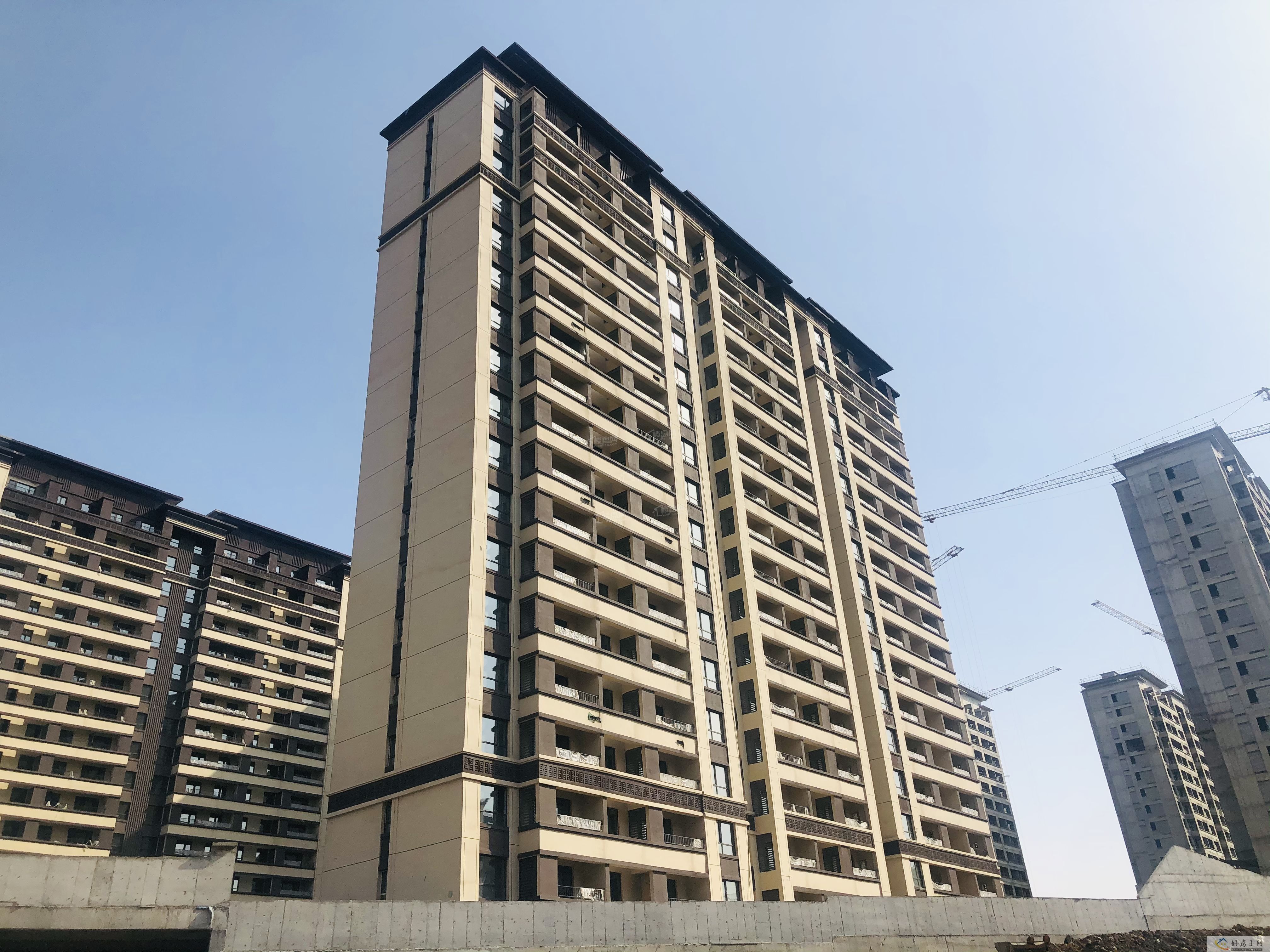 重庆10月买房攻略新房源澳海富春山居、贵博金海湾哪个优势多            </h1>(图2)